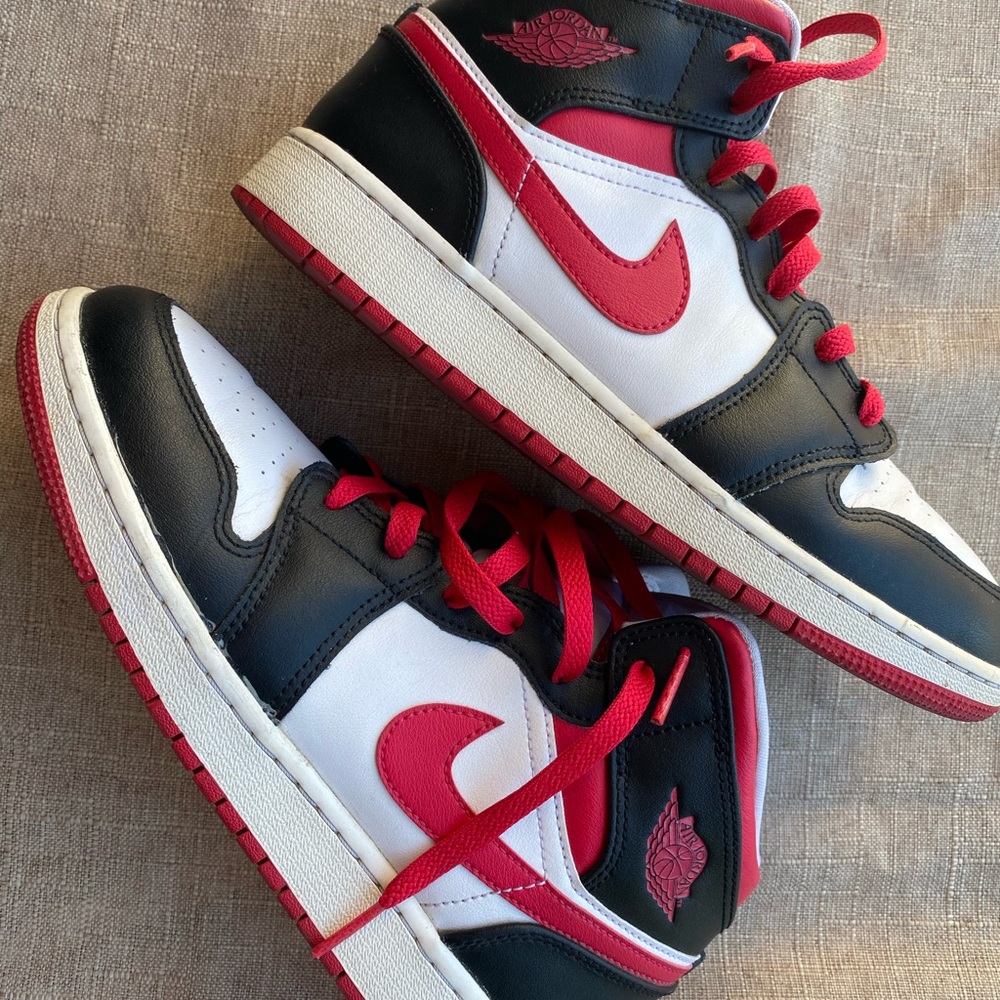 Nike Kids' Black, White, and Red Sneakers